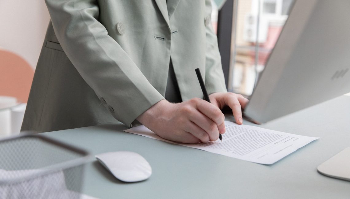 contrato mercantil y civil